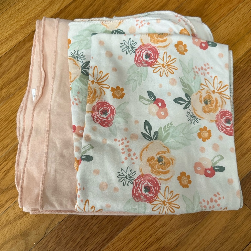 Baby blankets/swaddles